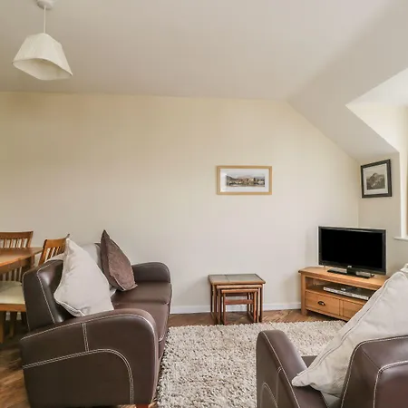 Eve's Attic Apartment